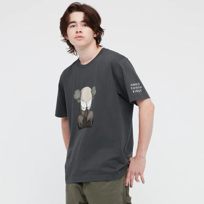 优衣库Uniqlo KAWS x UT 短袖T恤 黑色